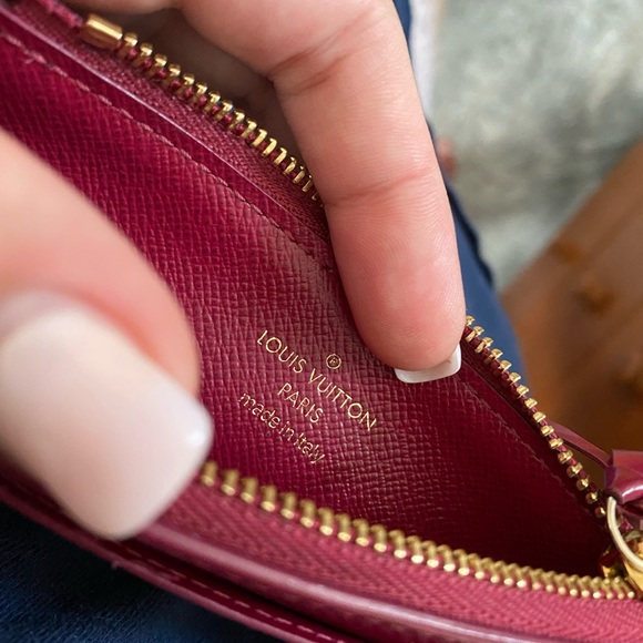 Authentic Louis Vuitton Fuschia monogram canvas zippered card holder wallet - Picture 2 of 7